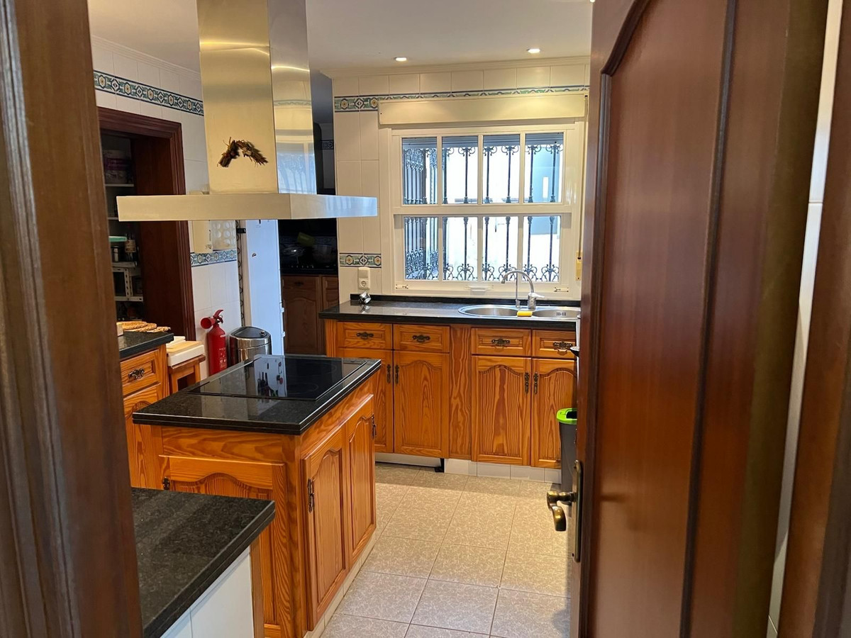 Huis te koop in Nueva Andalucía | 4 slaapkamers H5258344