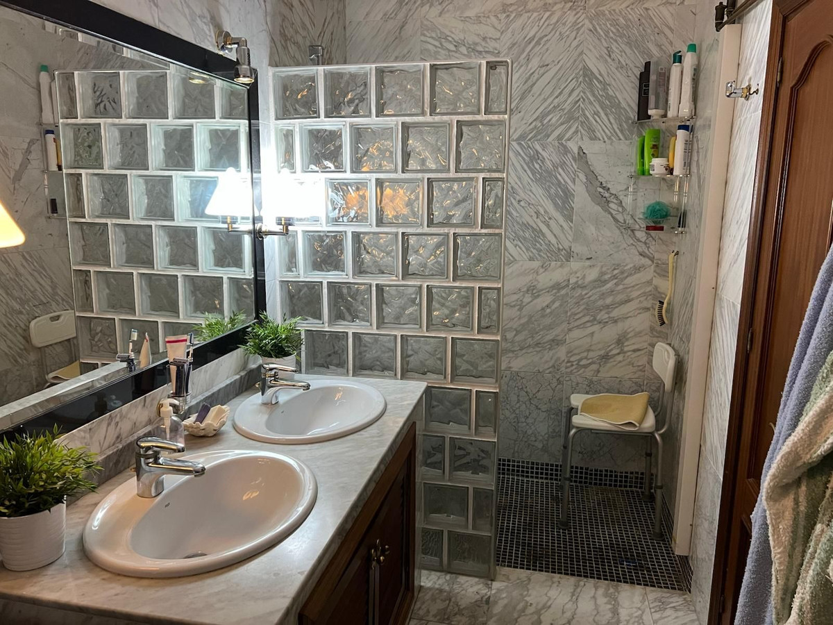 Huis te koop in Nueva Andalucía | 4 slaapkamers H5258344