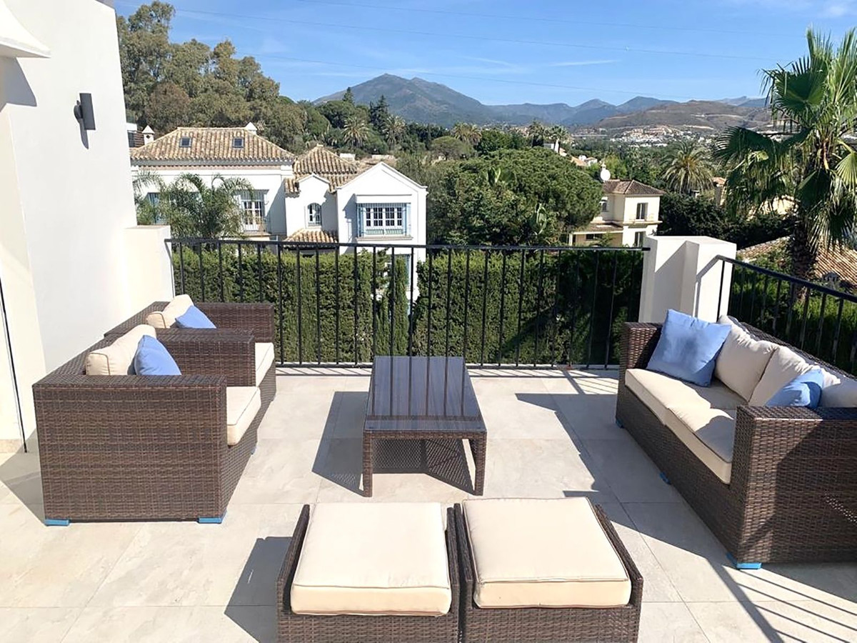 Appartement te koop in Nueva Andalucía | 5 slaapkamers H5264770