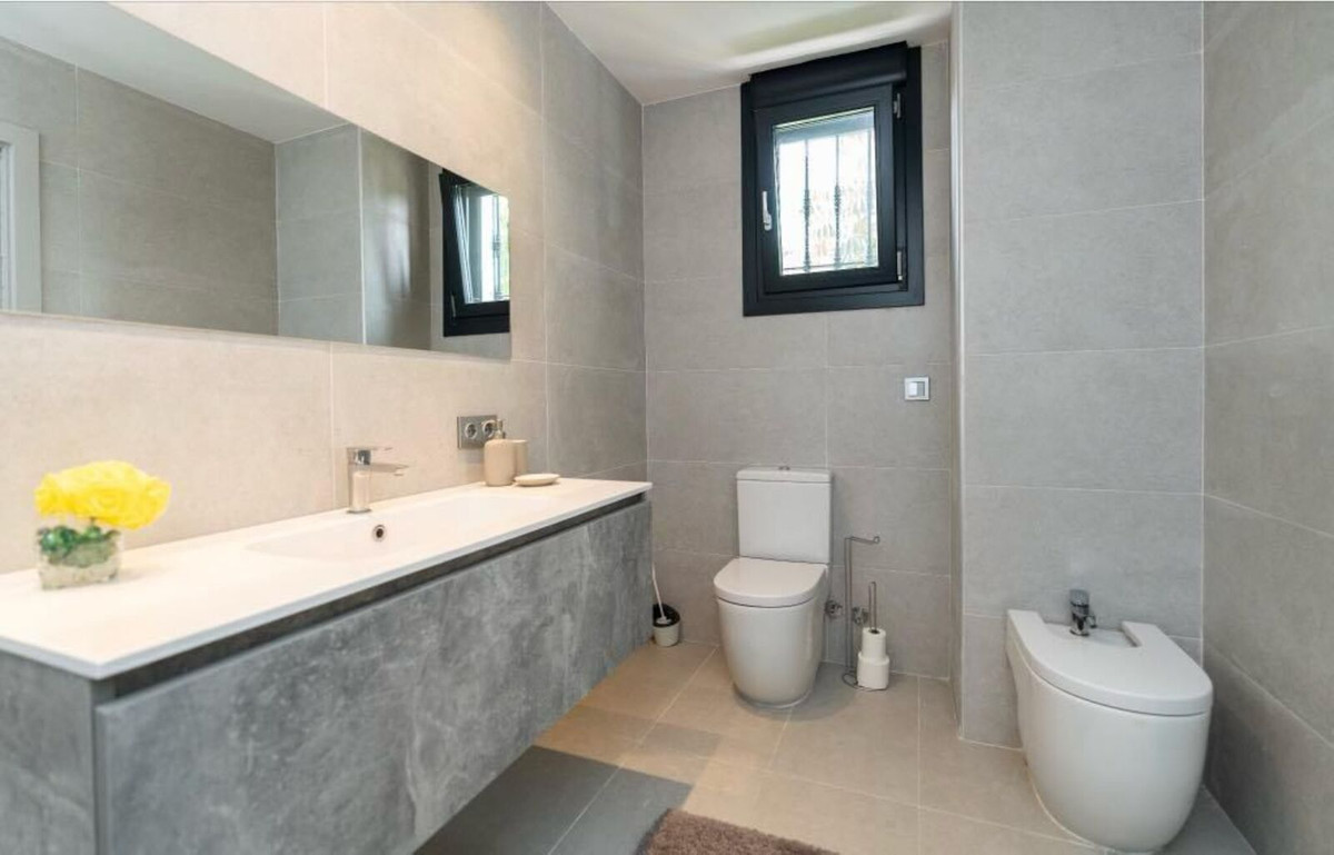 Huis te koop in Nueva Andalucía | 6 slaapkamers H5271499