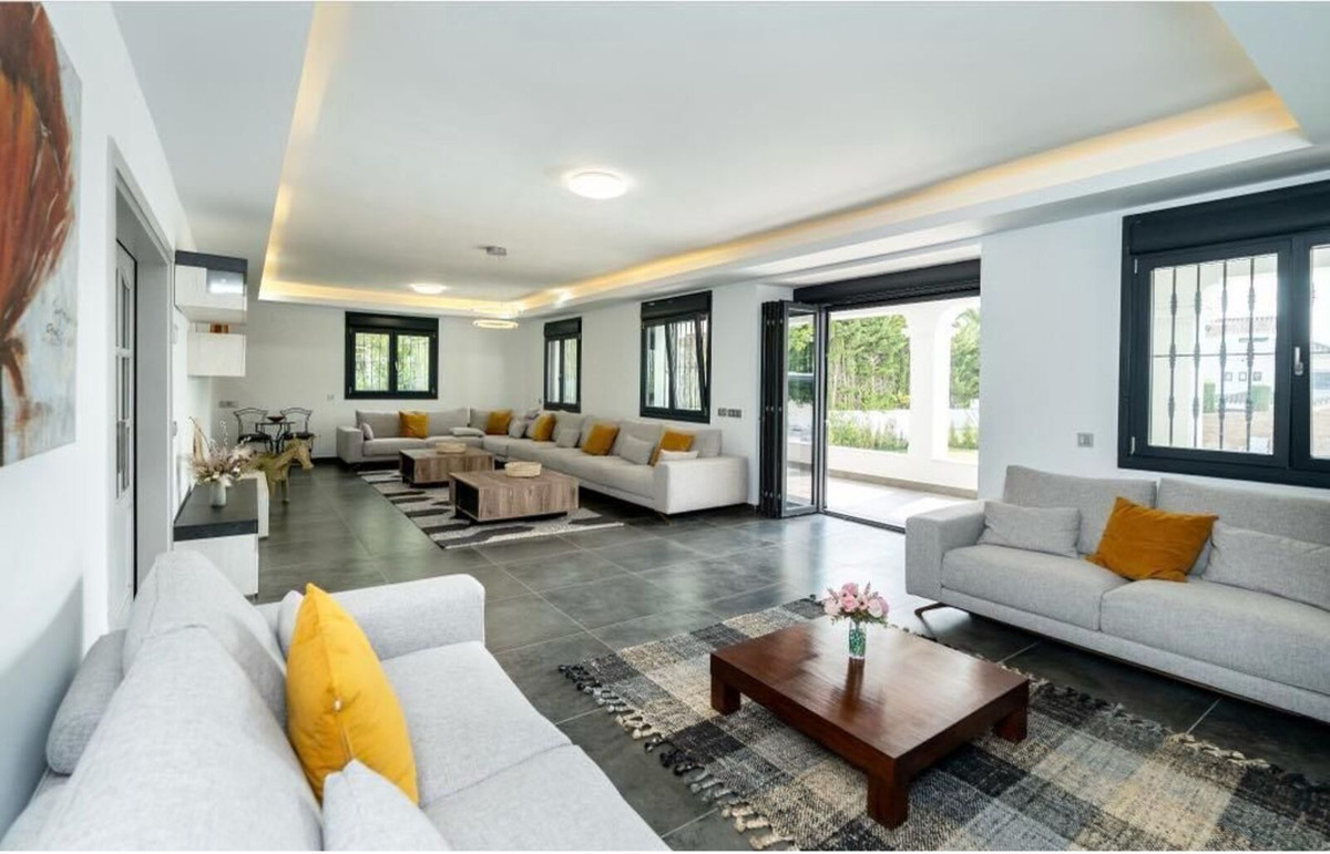 Huis te koop in Nueva Andalucía | 6 slaapkamers H5271499