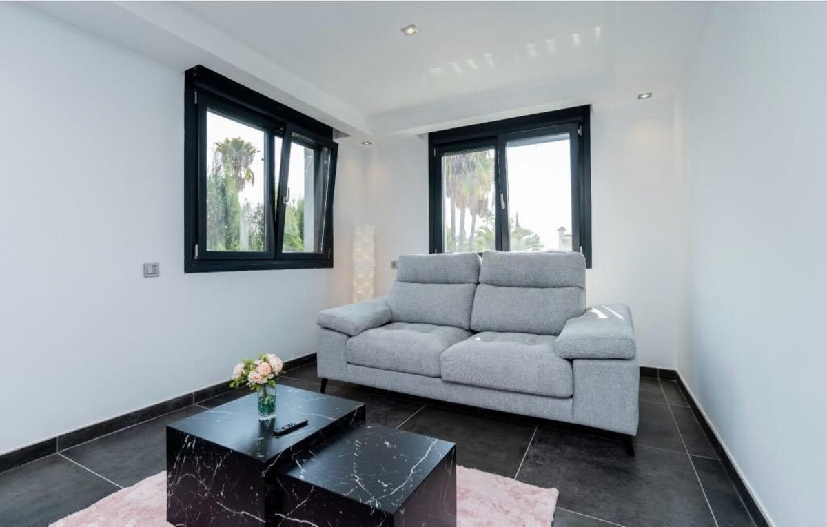 Huis te koop in Nueva Andalucía | 6 slaapkamers H5271499