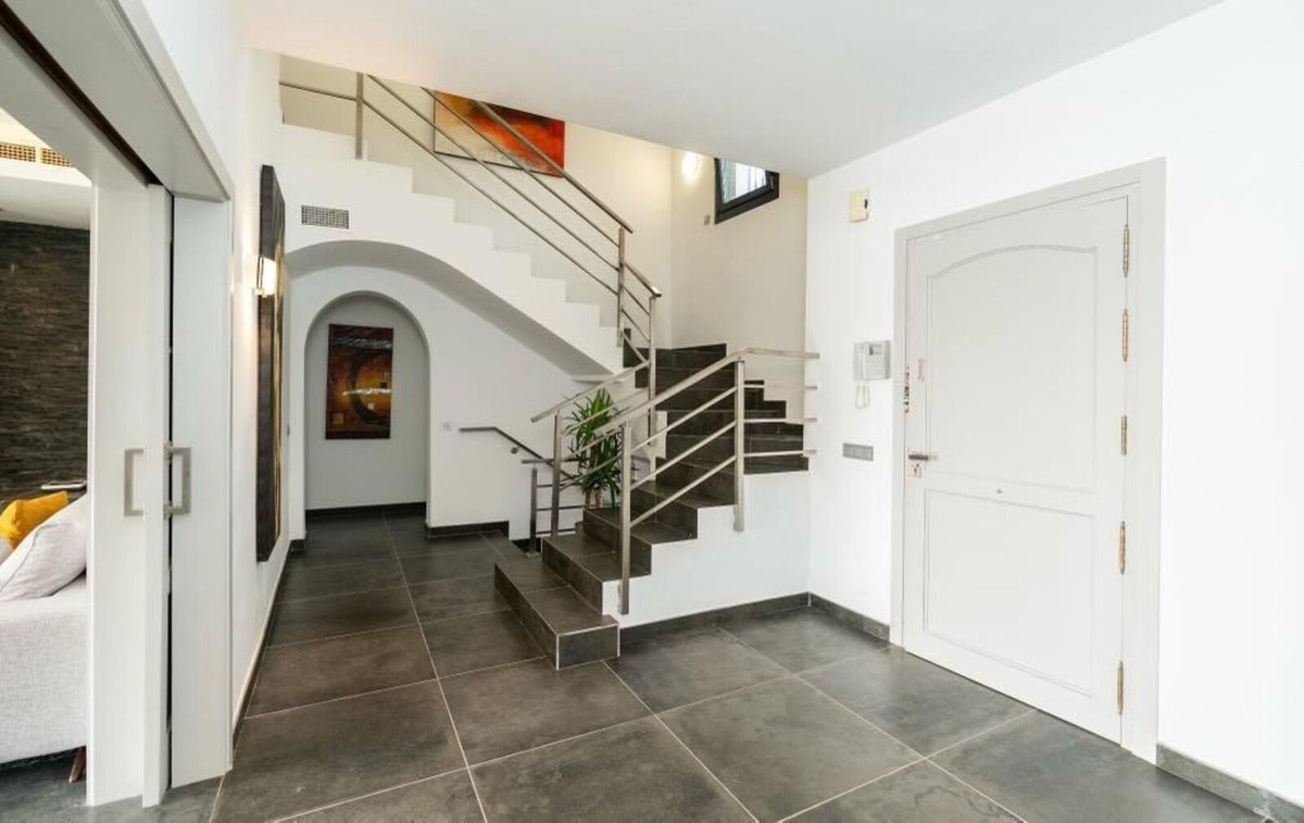 Huis te koop in Nueva Andalucía | 6 slaapkamers H5271499