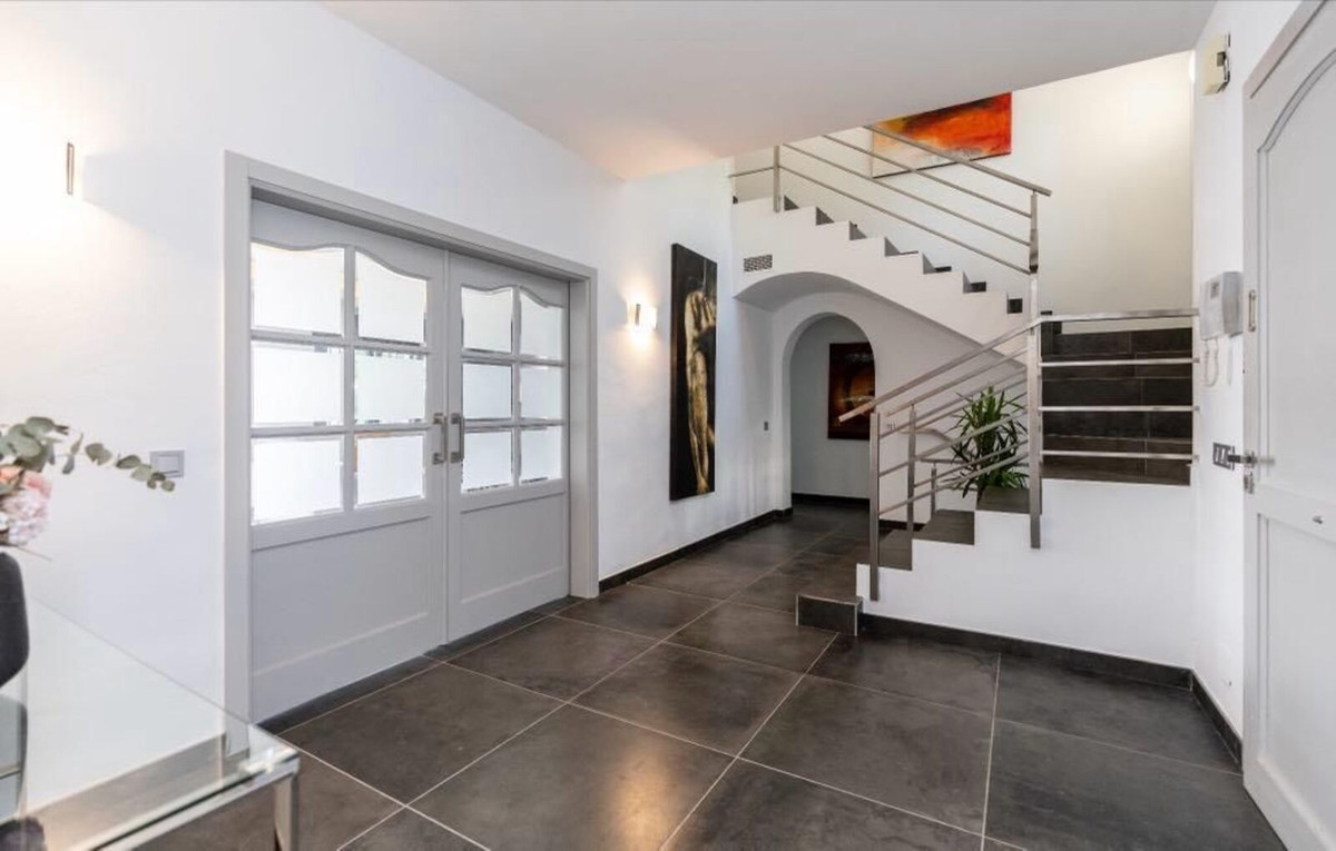 Huis te koop in Nueva Andalucía | 6 slaapkamers H5271499