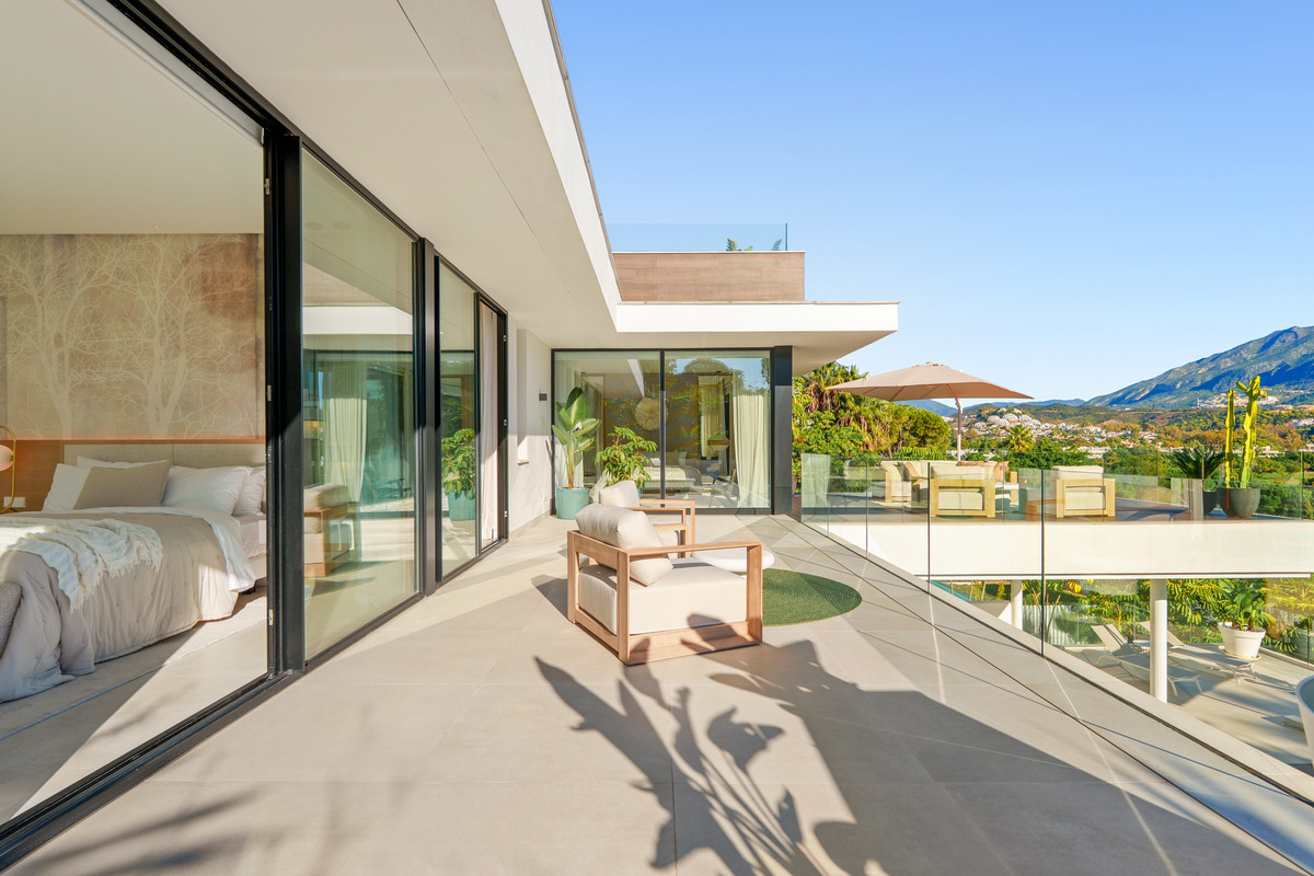 Huis te koop in Nueva Andalucía | 5 slaapkamers H5285731