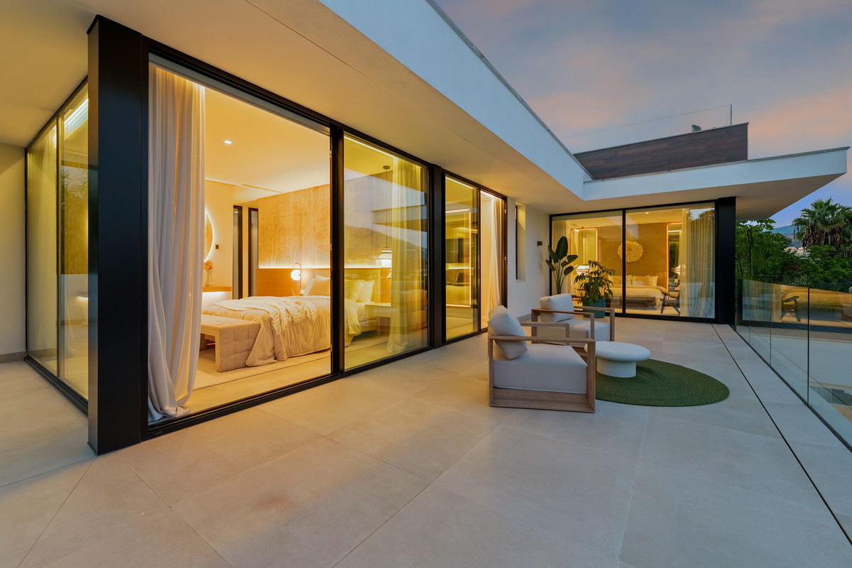 Huis te koop in Nueva Andalucía | 5 slaapkamers H5285731