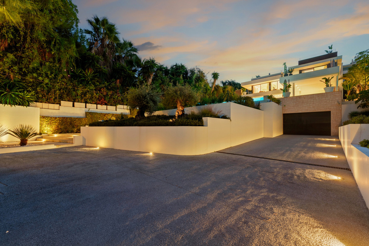 Huis te koop in Nueva Andalucía | 5 slaapkamers H5285731