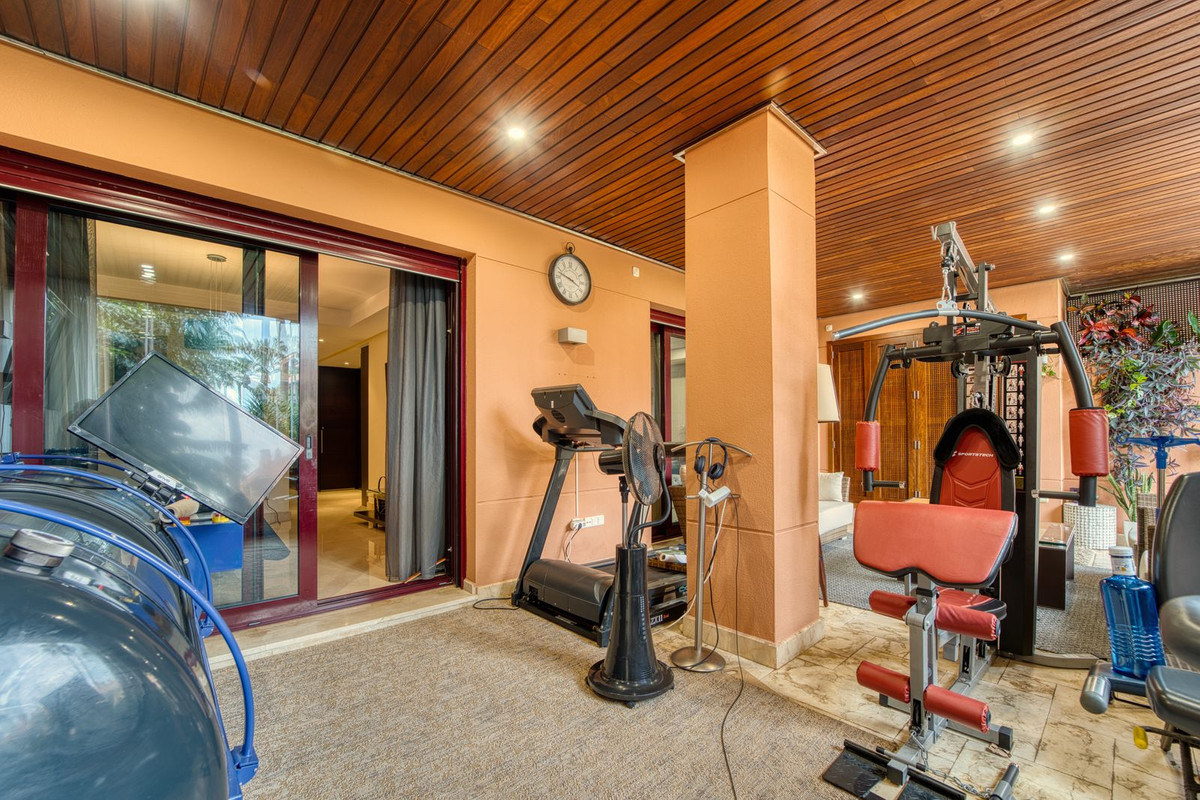 Appartement te koop in Nueva Andalucía | 2 slaapkamers H5286403