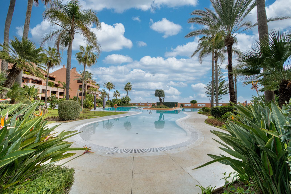 Appartement te koop in Nueva Andalucía | 2 slaapkamers H5286403