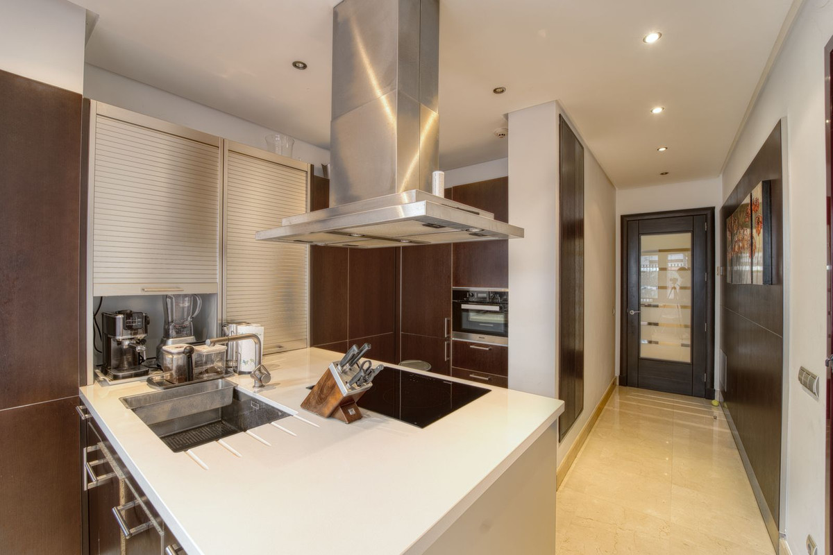 Appartement te koop in Nueva Andalucía | 2 slaapkamers H5286403