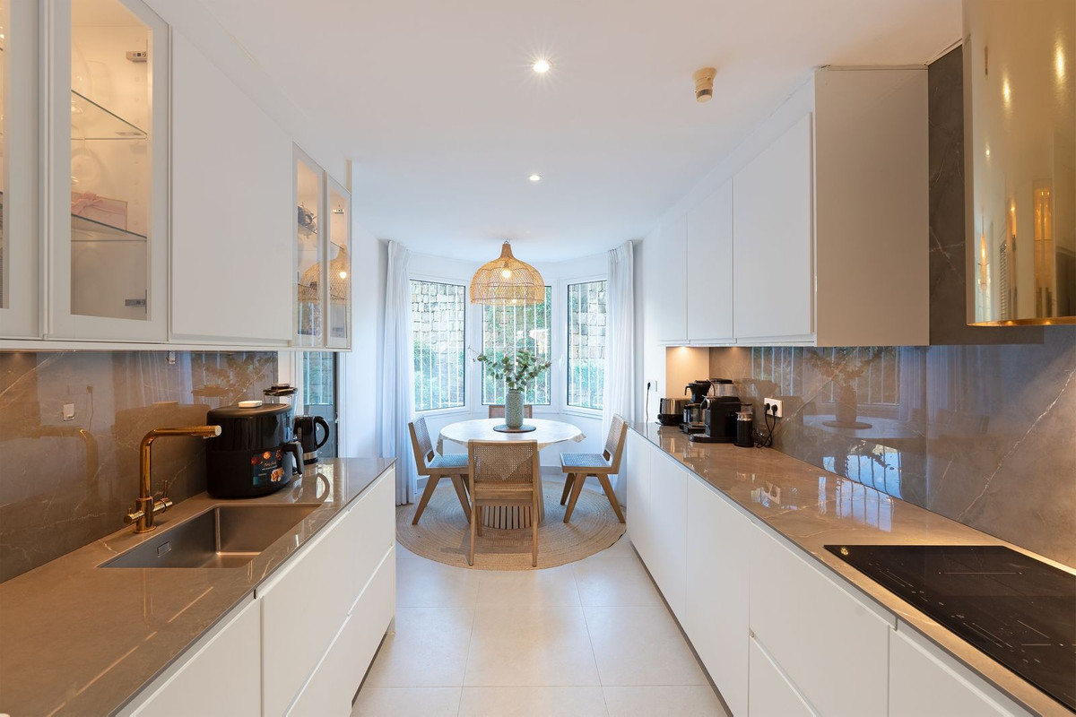 Appartement te koop in Nueva Andalucía | 3 slaapkamers H5288830