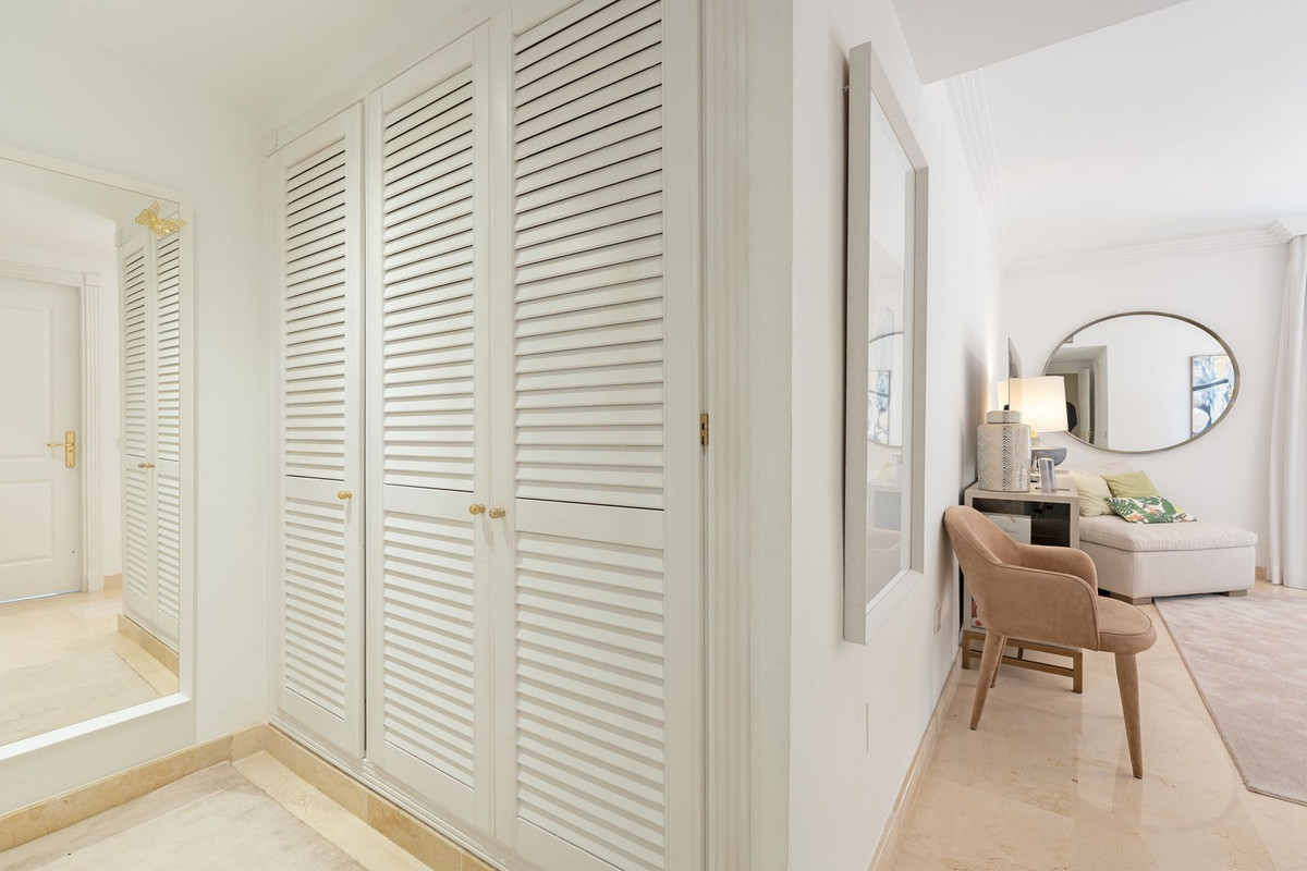 Appartement te koop in Nueva Andalucía | 3 slaapkamers H5288830