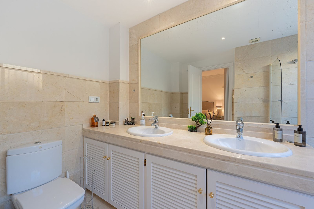 Appartement te koop in Nueva Andalucía | 3 slaapkamers H5288830