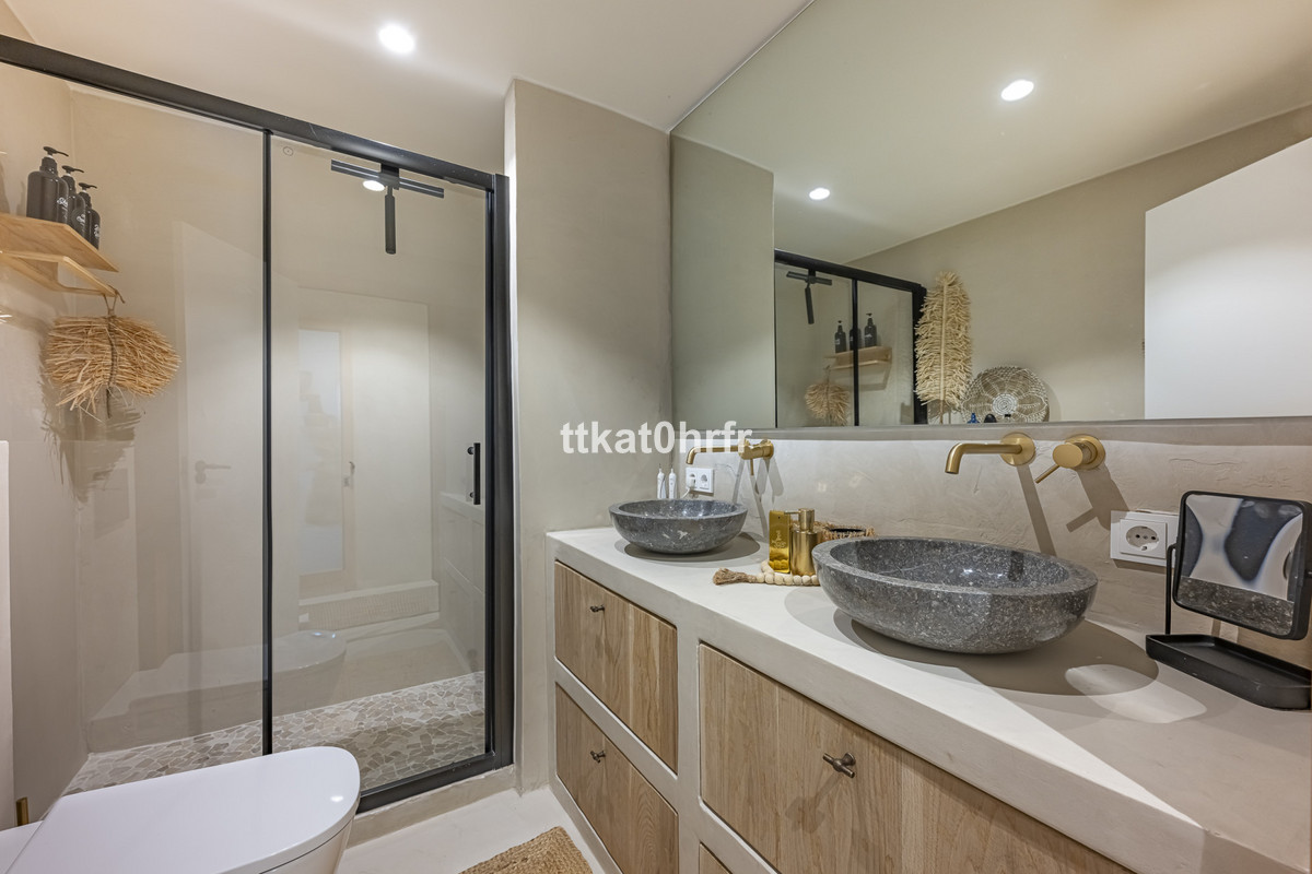 Huis te koop in Nueva Andalucía | 4 slaapkamers H5289748
