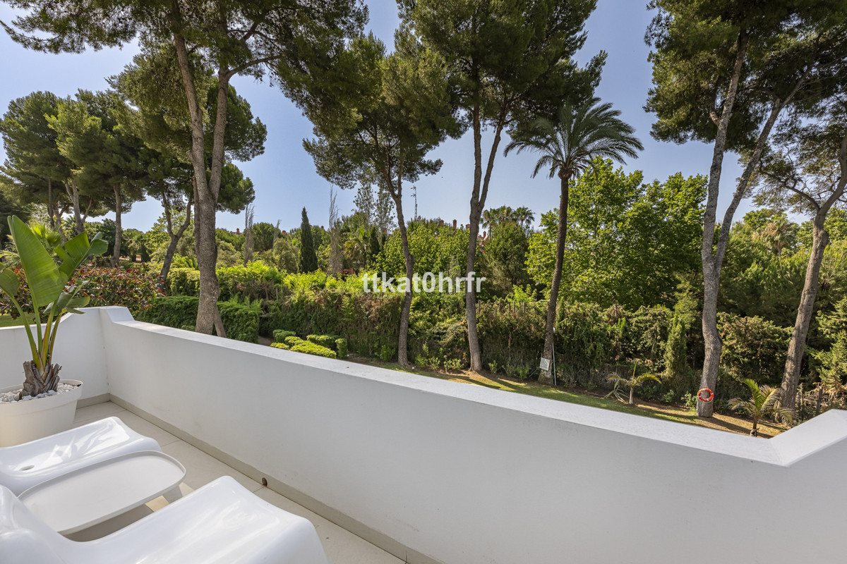 Huis te koop in Nueva Andalucía | 4 slaapkamers H5289748