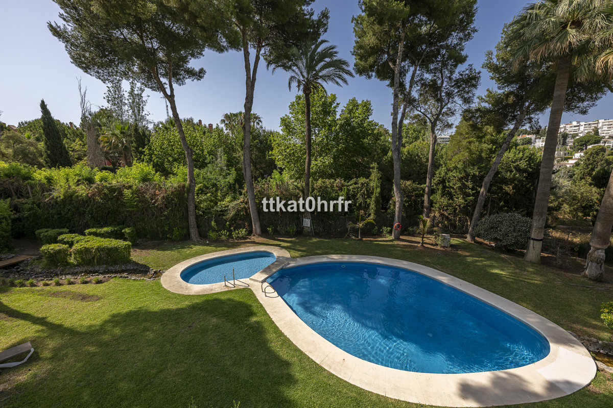 Huis te koop in Nueva Andalucía | 4 slaapkamers H5289748
