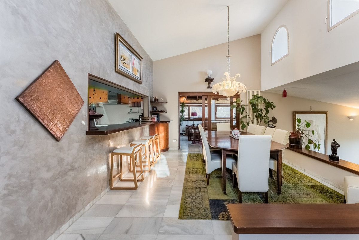 Huis te koop in Nueva Andalucía | 7 slaapkamers H5299354