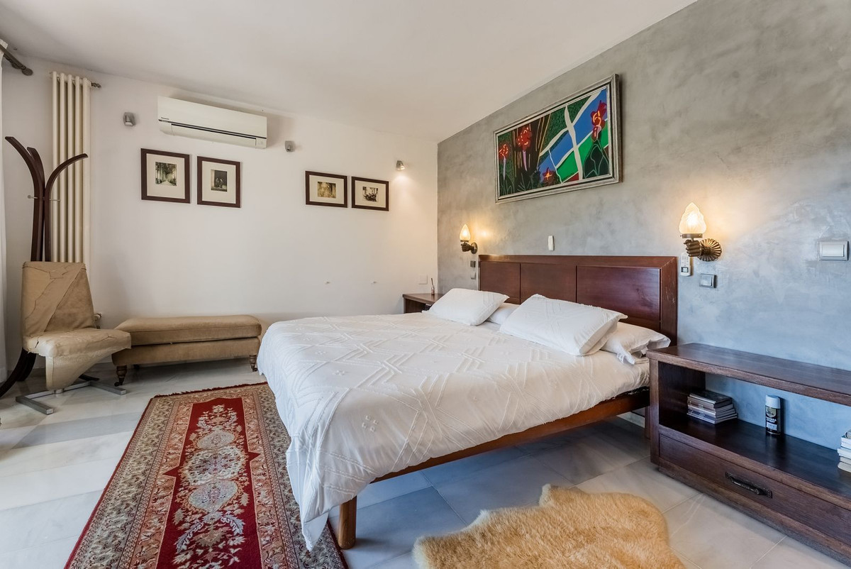 Huis te koop in Nueva Andalucía | 7 slaapkamers H5299354
