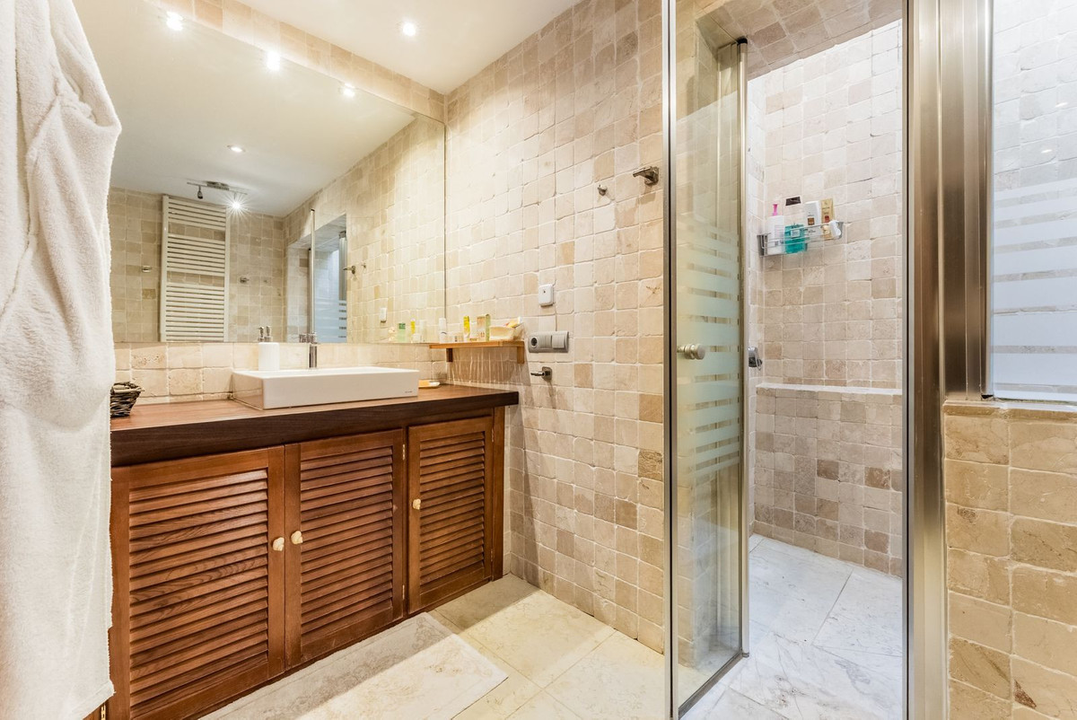 Huis te koop in Nueva Andalucía | 7 slaapkamers H5299354