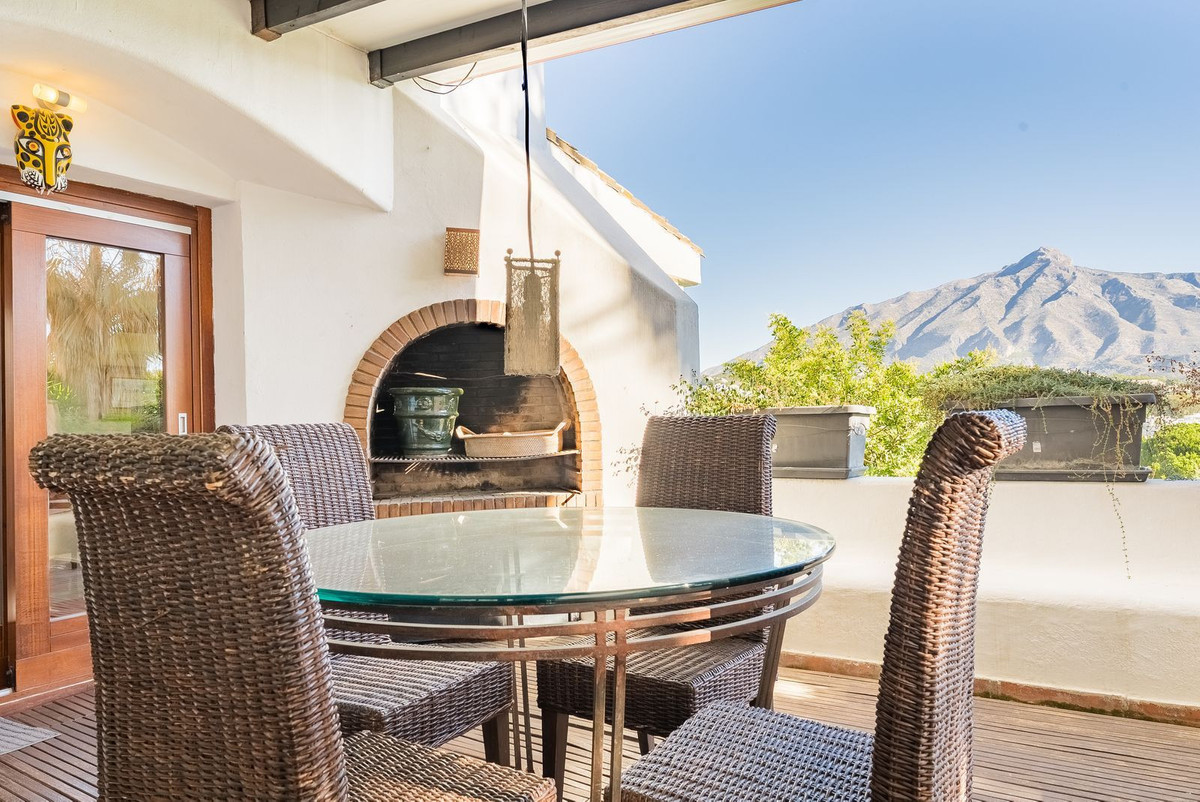 Huis te koop in Nueva Andalucía | 7 slaapkamers H5299354