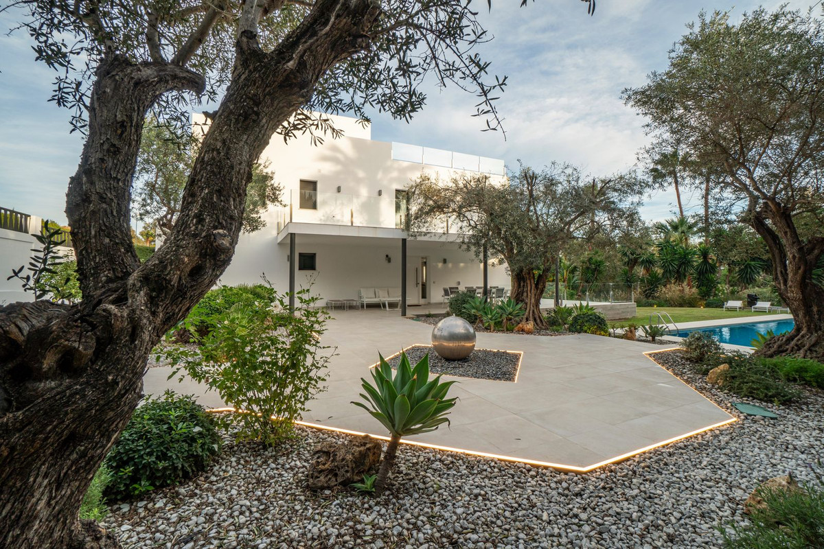 Huis te koop in Nueva Andalucía | 5 slaapkamers H5305147