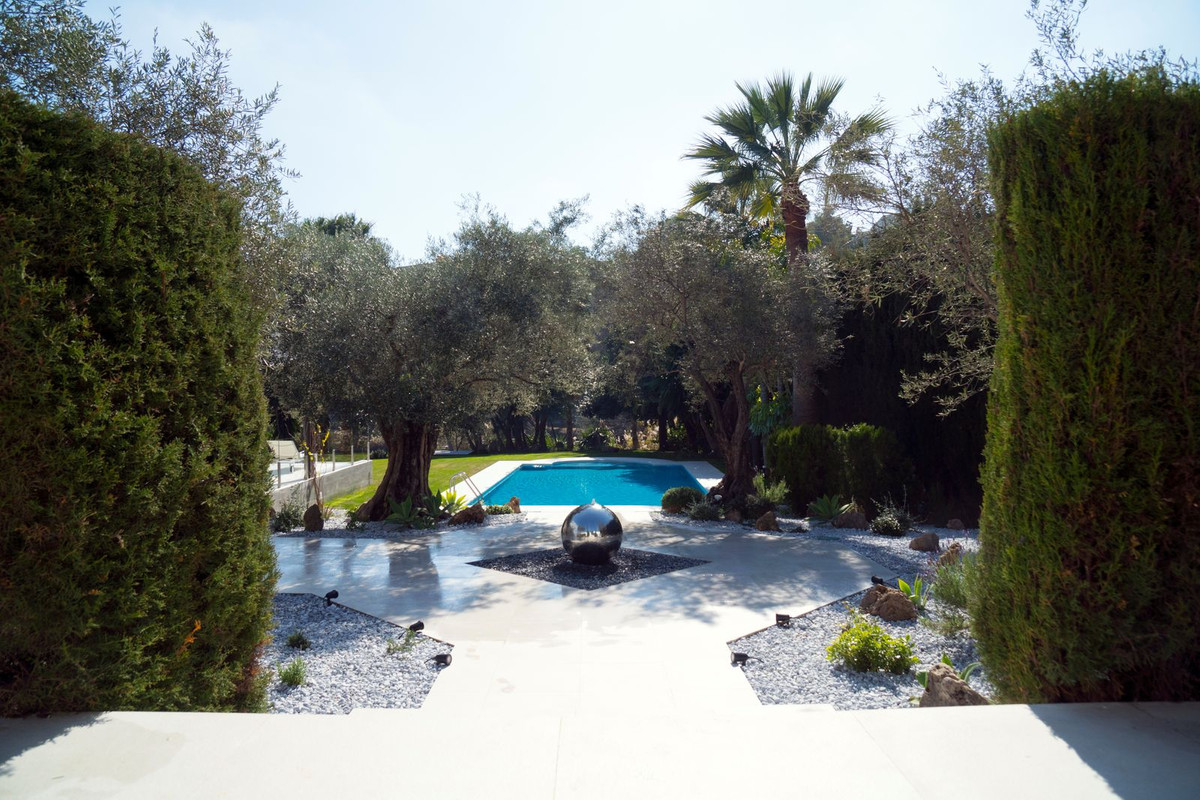 Huis te koop in Nueva Andalucía | 5 slaapkamers H5305147