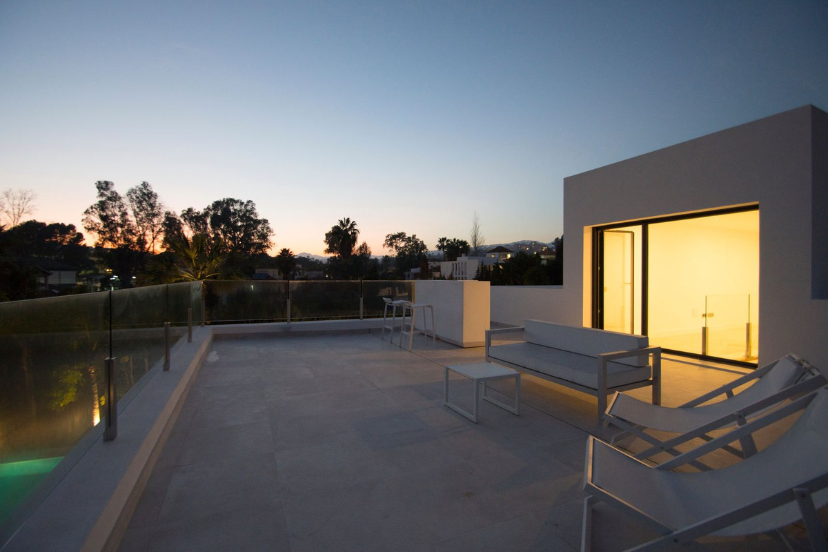 Huis te koop in Nueva Andalucía | 5 slaapkamers H5305147