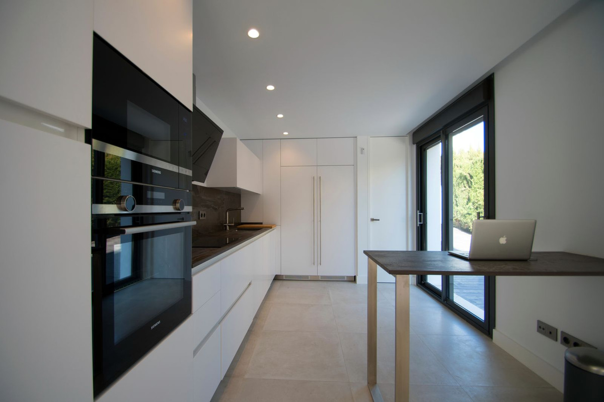 Huis te koop in Nueva Andalucía | 5 slaapkamers H5305147