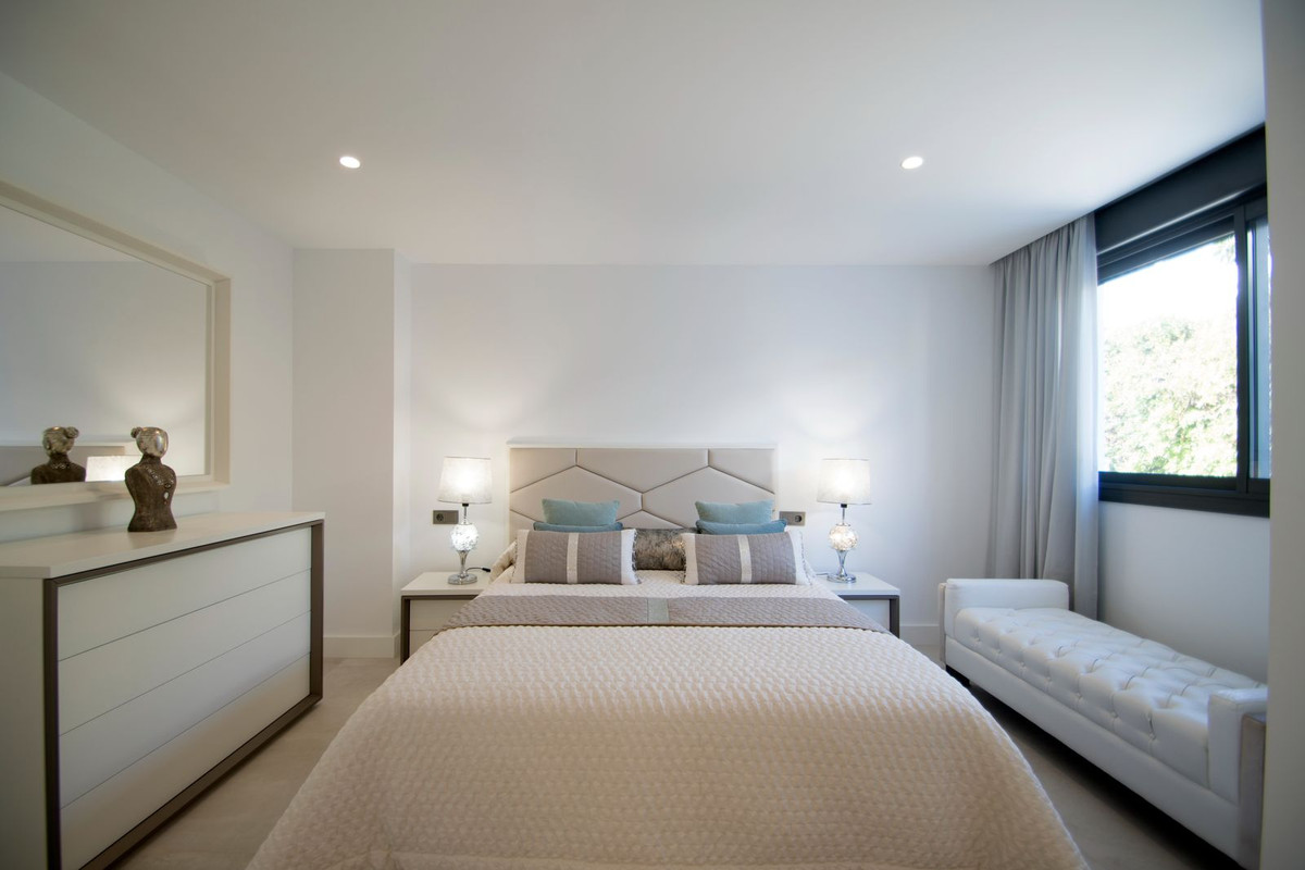Huis te koop in Nueva Andalucía | 5 slaapkamers H5305147