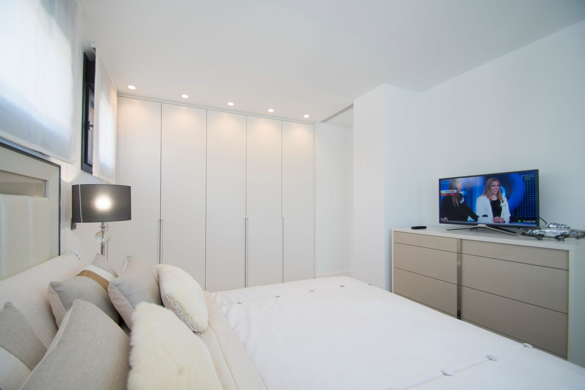 Huis te koop in Nueva Andalucía | 5 slaapkamers H5305147