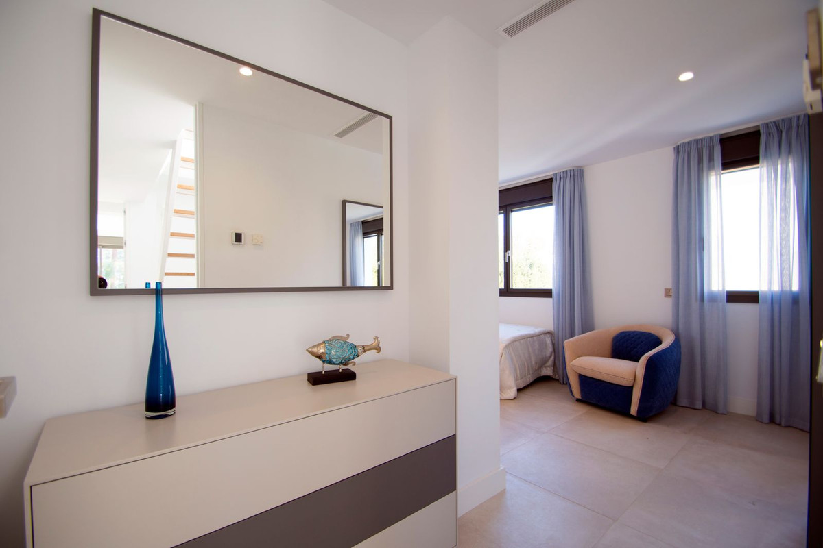 Huis te koop in Nueva Andalucía | 5 slaapkamers H5305147