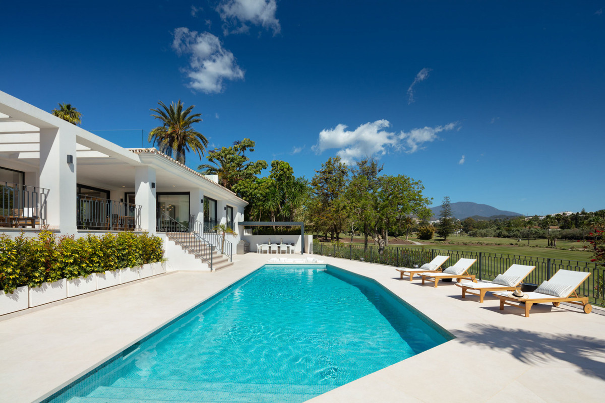 Huis te koop in Nueva Andalucía | 5 slaapkamers H5305297