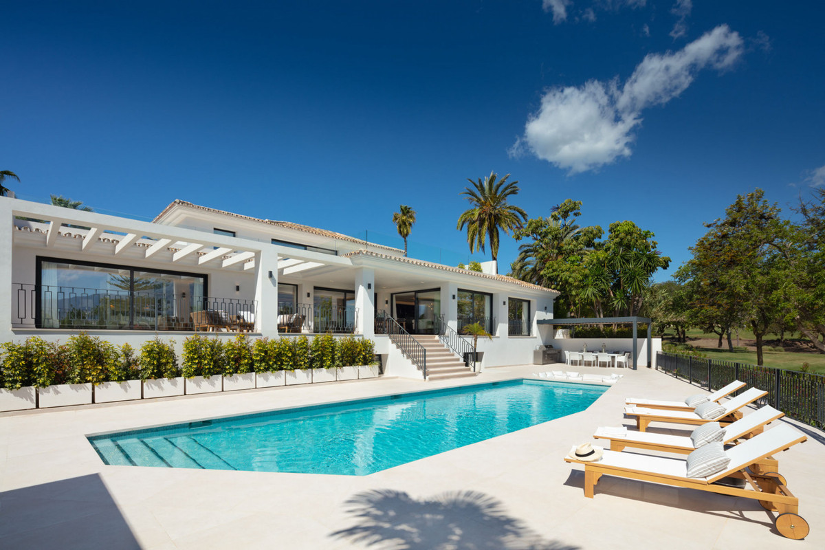 Huis te koop in Nueva Andalucía | 5 slaapkamers H5305297