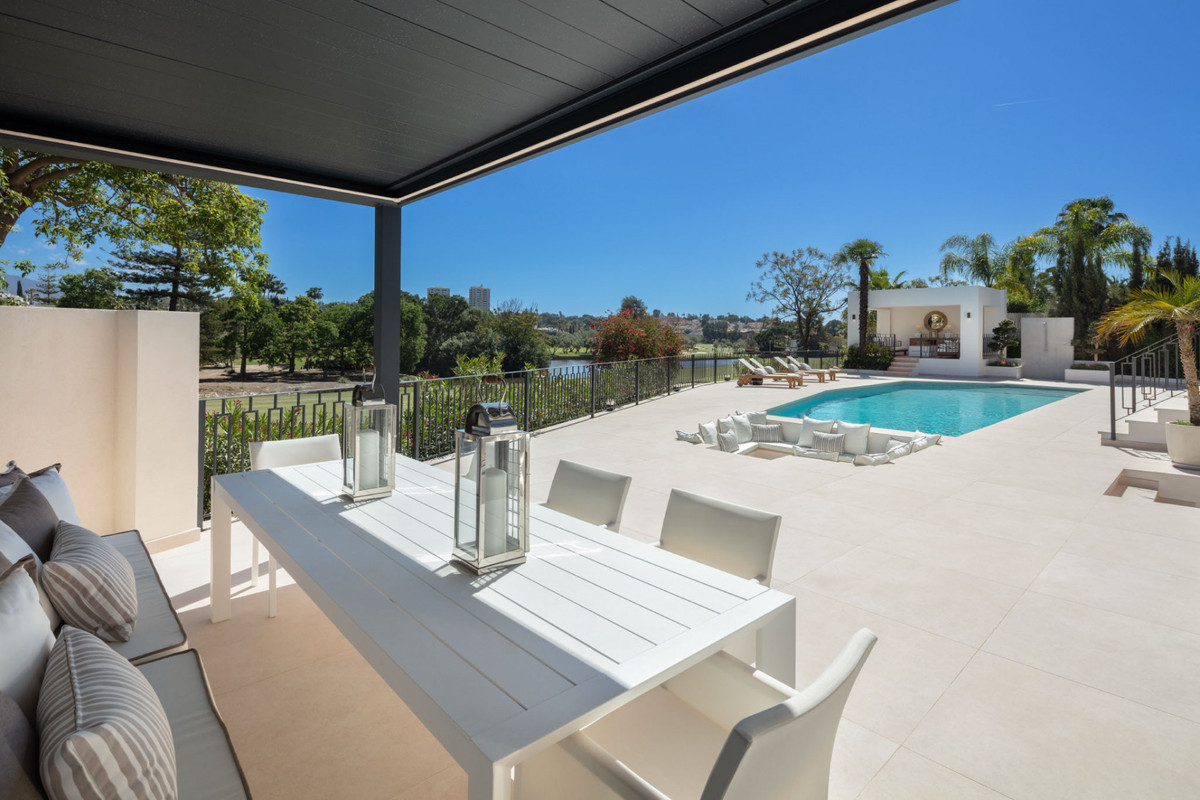 Huis te koop in Nueva Andalucía | 5 slaapkamers H5305297