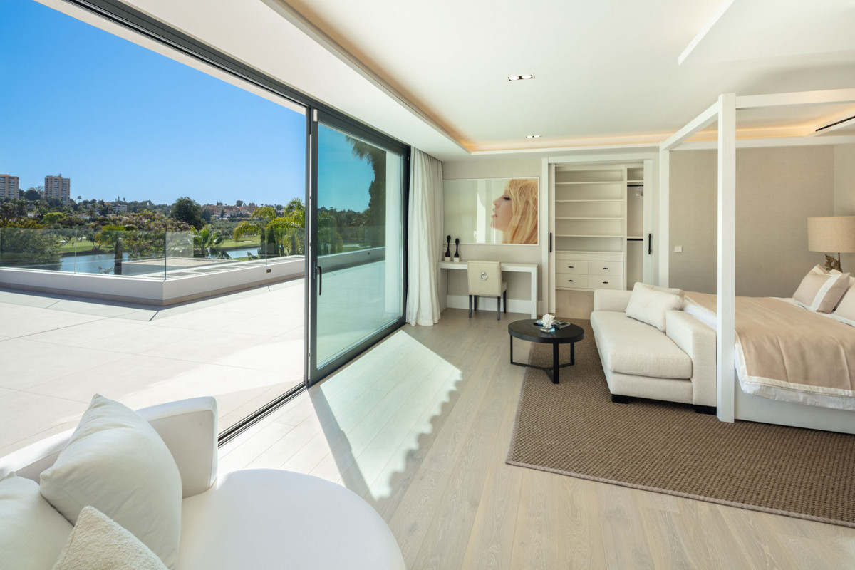 Huis te koop in Nueva Andalucía | 5 slaapkamers H5305297
