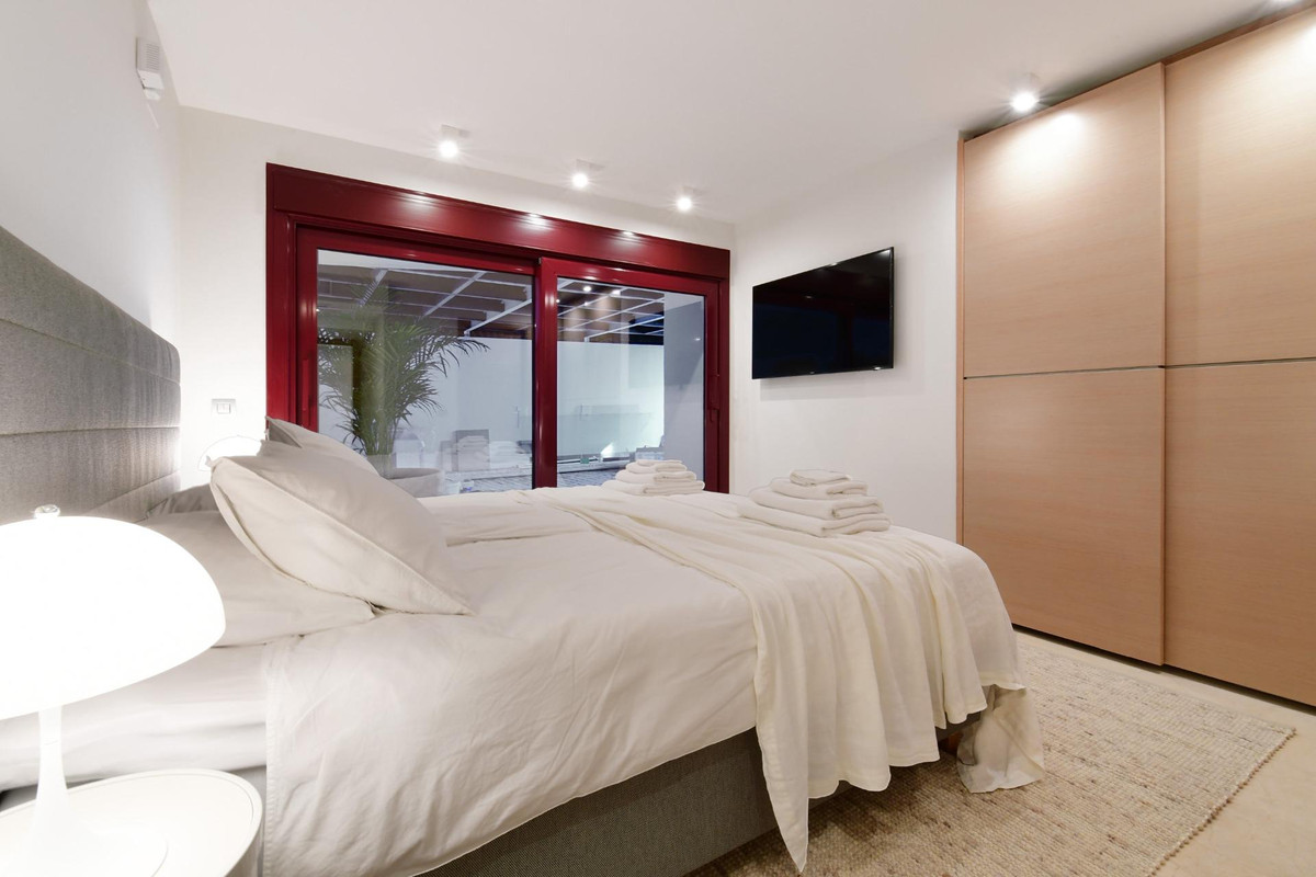 Huis te koop in Nueva Andalucía | 7 slaapkamers H5306014