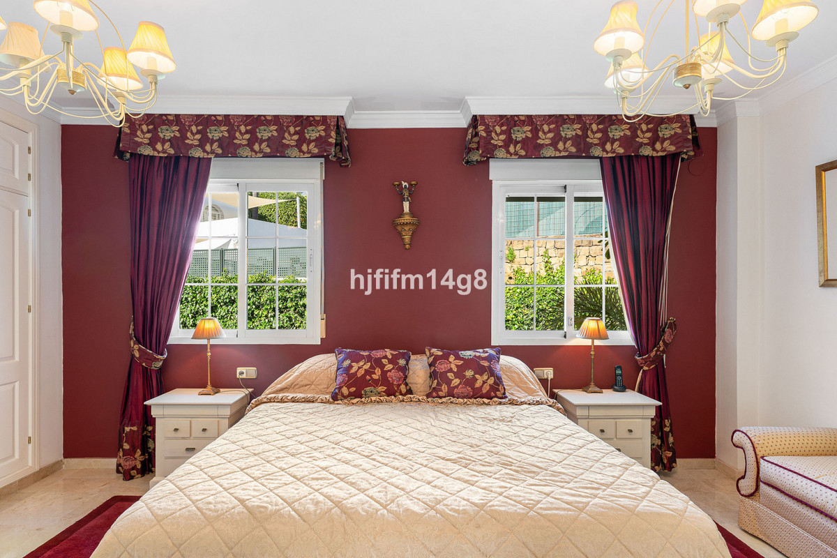 Huis te koop in Nueva Andalucía | 3 slaapkamers H5307106