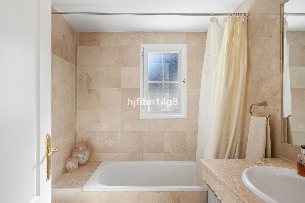 Huis te koop in Nueva Andalucía | 3 slaapkamers H5307106