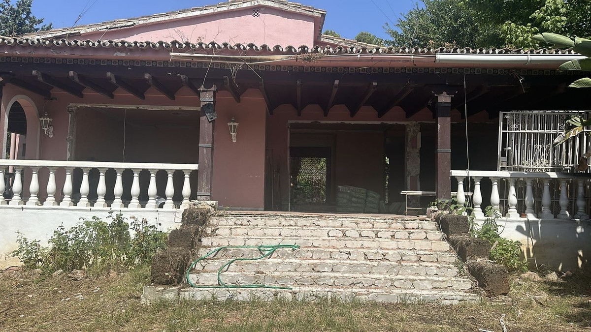 Huis te koop in Nueva Andalucía | 4 slaapkamers H5308696