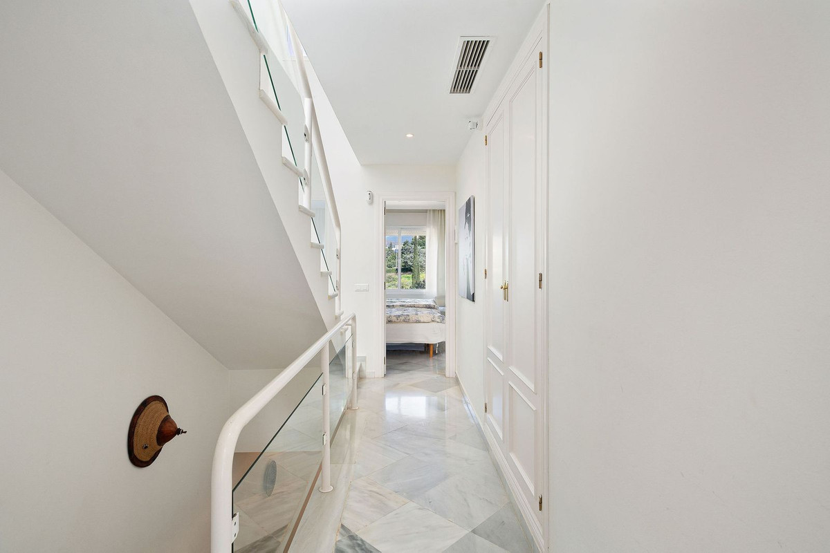 Huis te koop in Nueva Andalucía | 3 slaapkamers H5309761