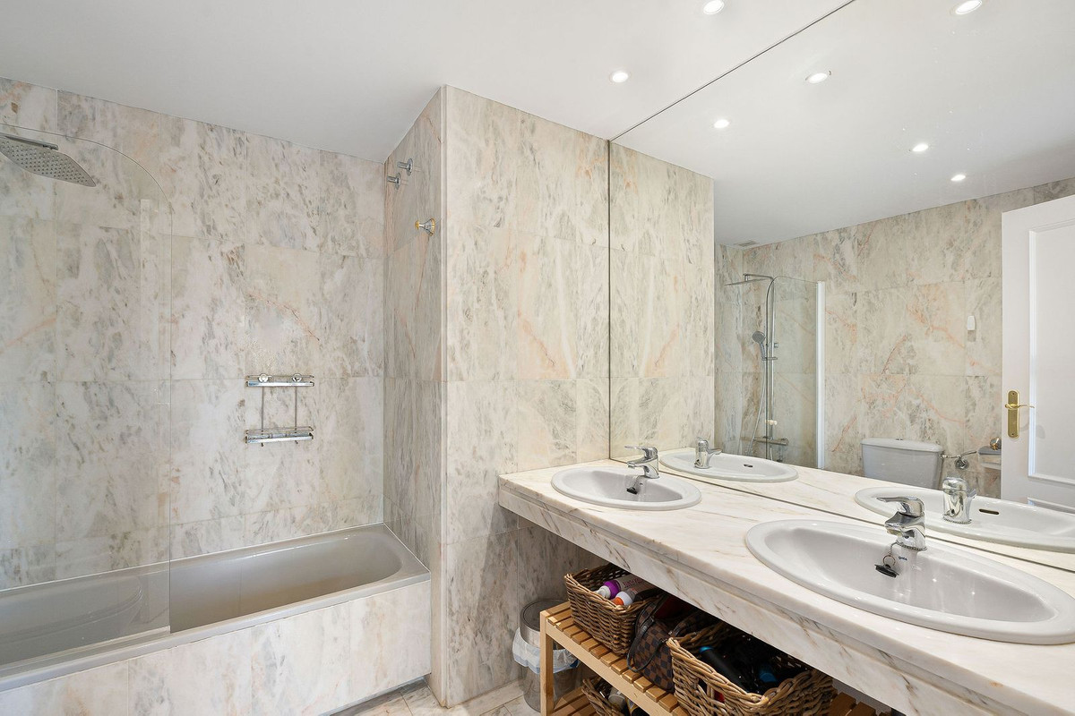 Huis te koop in Nueva Andalucía | 3 slaapkamers H5309761