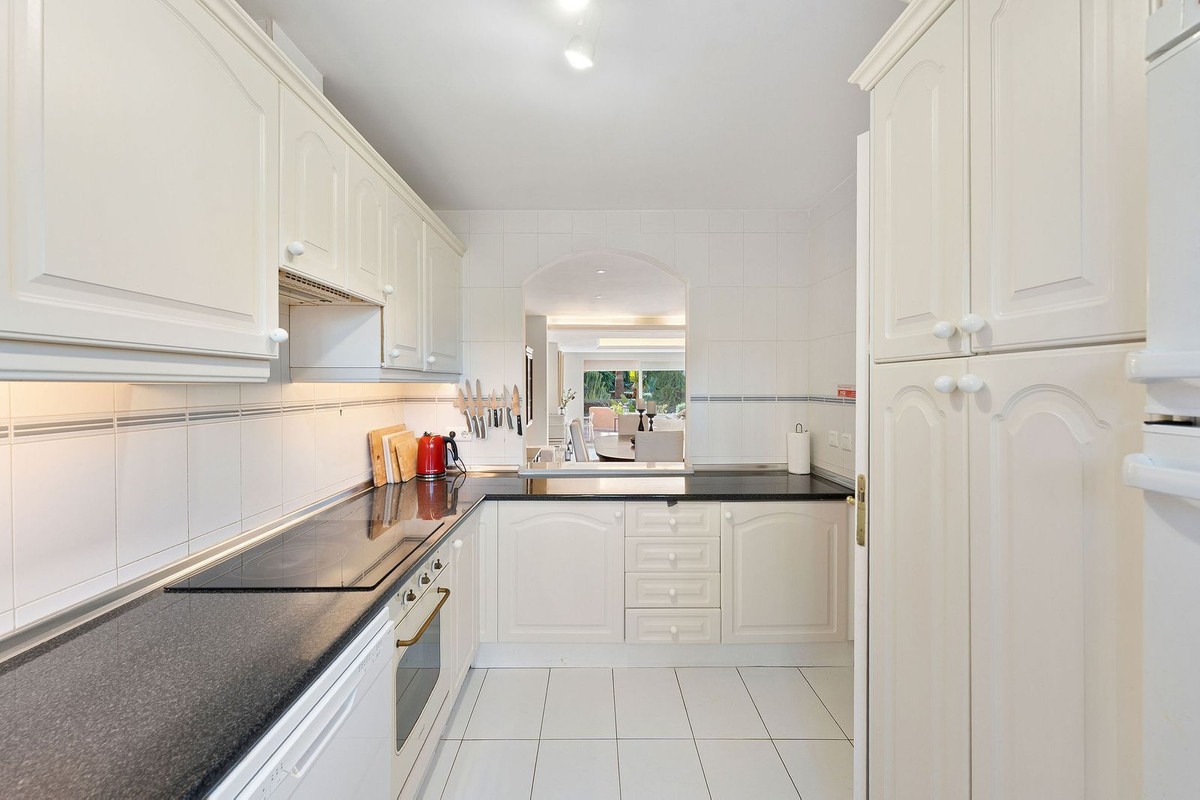 Huis te koop in Nueva Andalucía | 3 slaapkamers H5309761