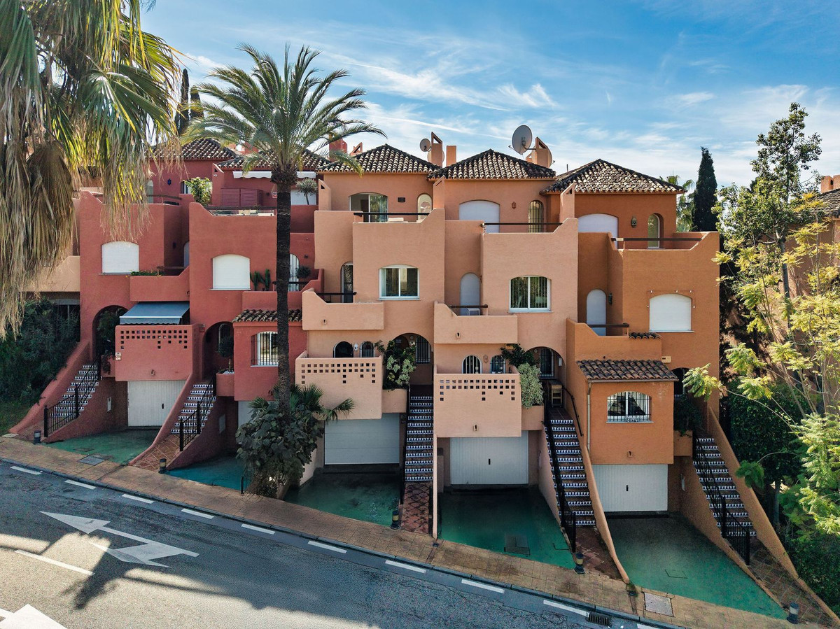 Huis te koop in Nueva Andalucía | 3 slaapkamers H5309761