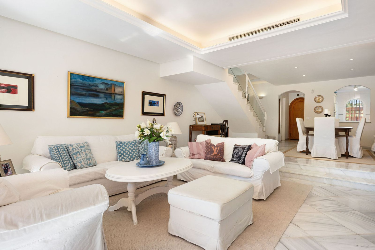 Huis te koop in Nueva Andalucía | 3 slaapkamers H5309761