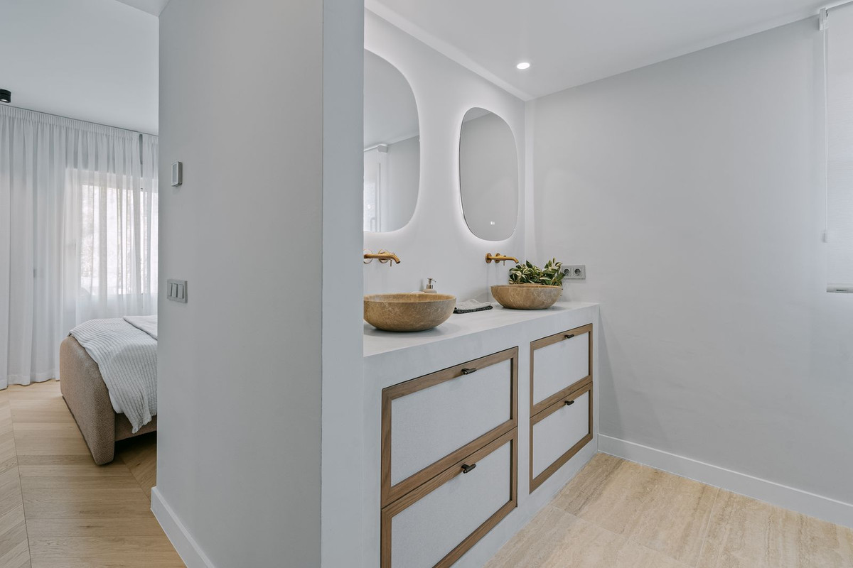 Appartement te koop in Nueva Andalucía | 3 slaapkamers H5309887