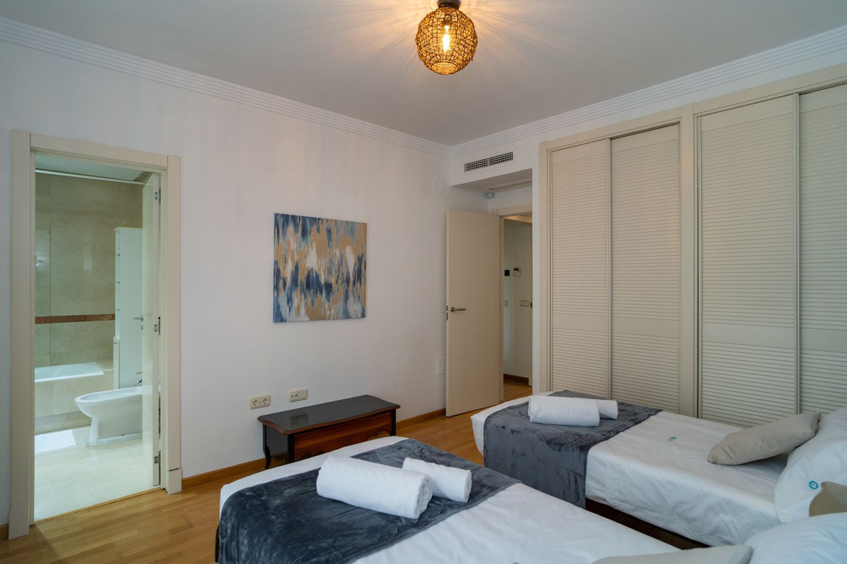 Huis te koop in Nueva Andalucía | 4 slaapkamers H5315371