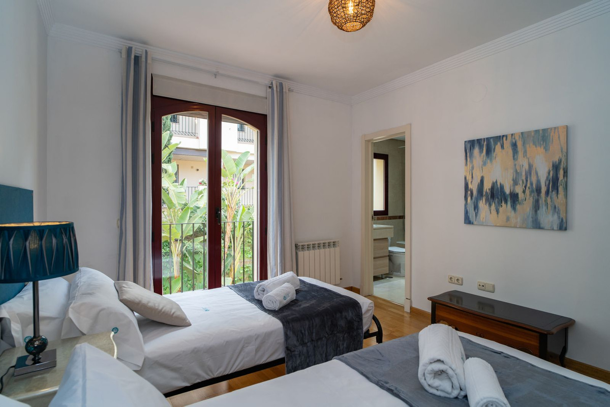 Huis te koop in Nueva Andalucía | 4 slaapkamers H5315371