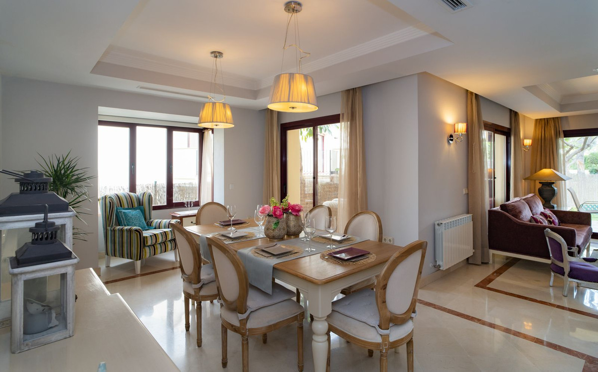 Huis te koop in Nueva Andalucía | 4 slaapkamers H5315371