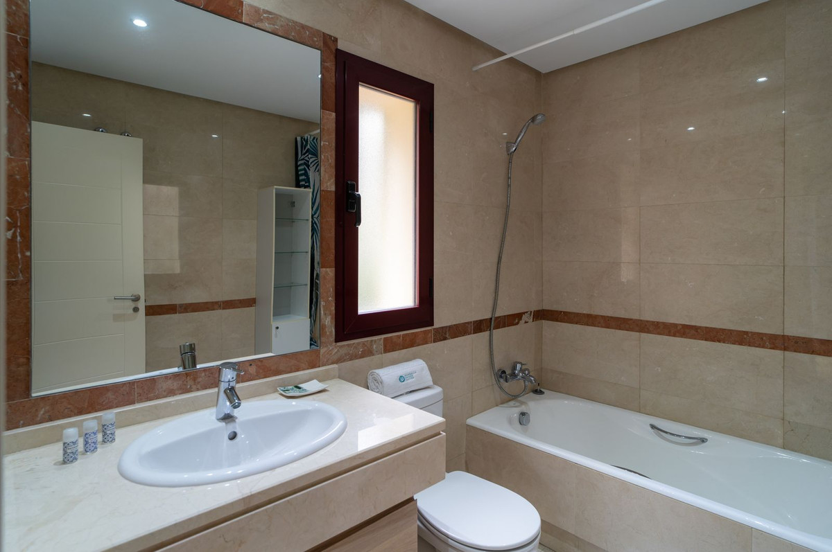 Huis te koop in Nueva Andalucía | 4 slaapkamers H5315371