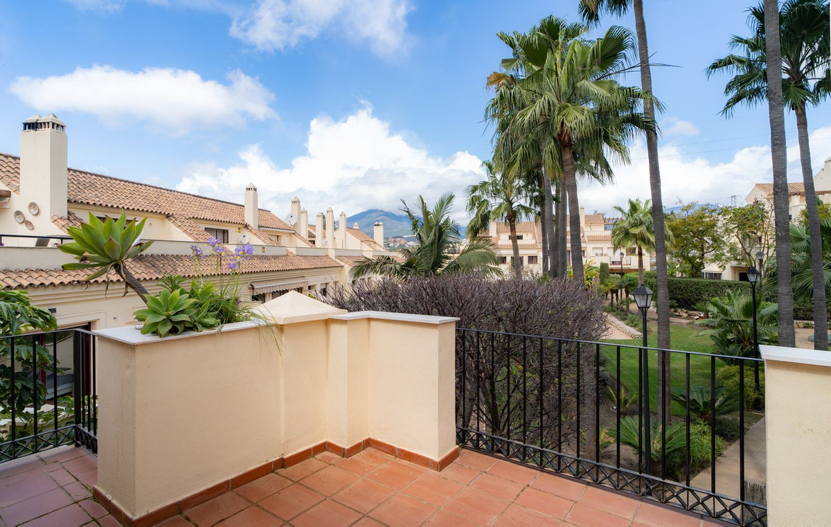 Huis te koop in Nueva Andalucía | 4 slaapkamers H5315371